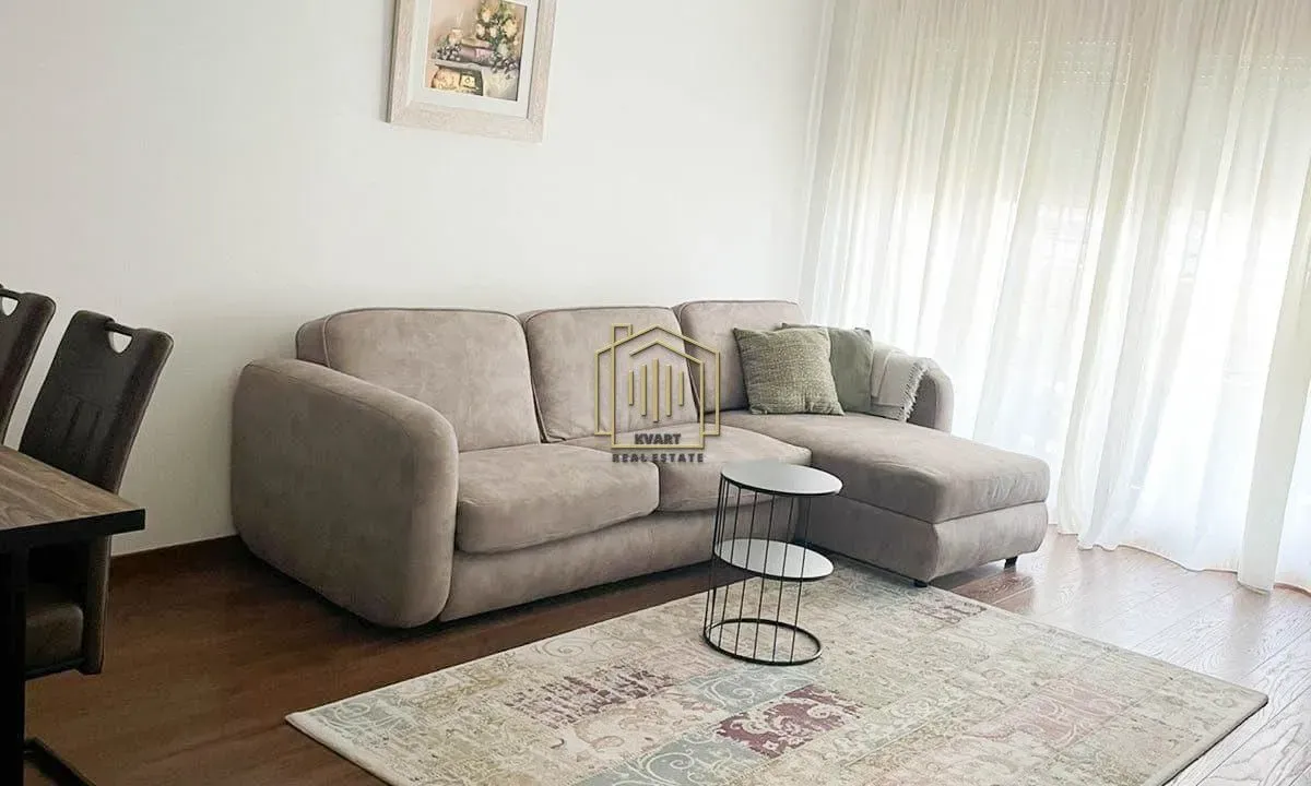 Izdavanje, dvosoban stan, 72m², Master Kvart, Podgorica