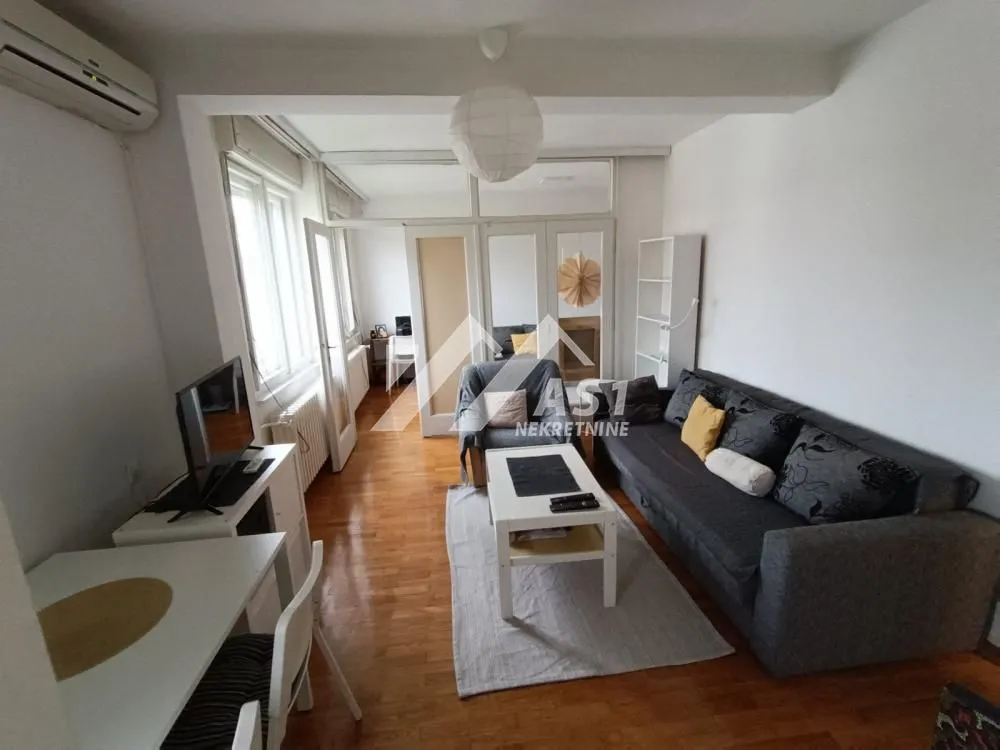 Izdavanje, dvosoban stan, 44m², Liman 1, Novi Sad Sve Podlokacije
