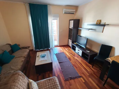 Rent, studio apartment, 35m², City Kvart, Podgorica - image 7