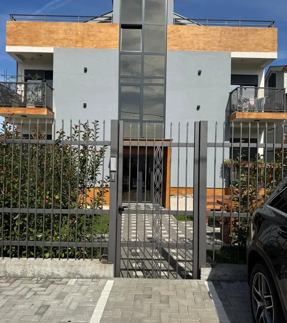 Prodaja, trosoban stan, 90m², Blok 9, Podgorica