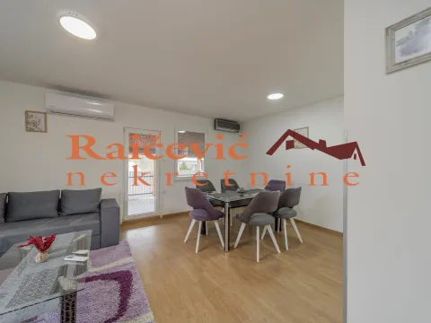 Izdavanje, trosoban stan, 83m², Medaković 1, Medaković Sve Podlokacije - image 3