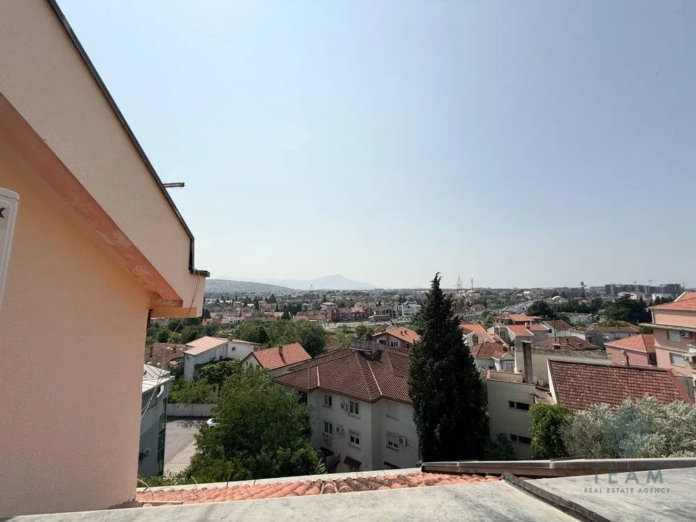Rent, office space, 460m², Gorica C, Podgorica