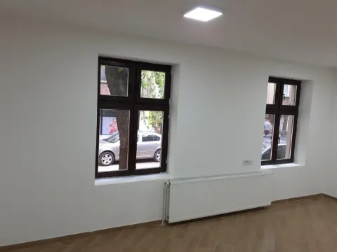 Rent, office space, 90m², Centar, Niš - image 3