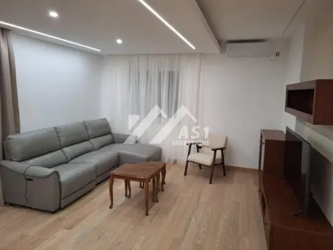 Izdavanje, trosoban stan, 97m², Sremska Kamenica, Petrovaradin - image 2