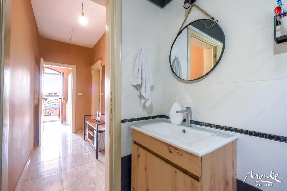 Sale, house, 280m², Bar, Crna Gora