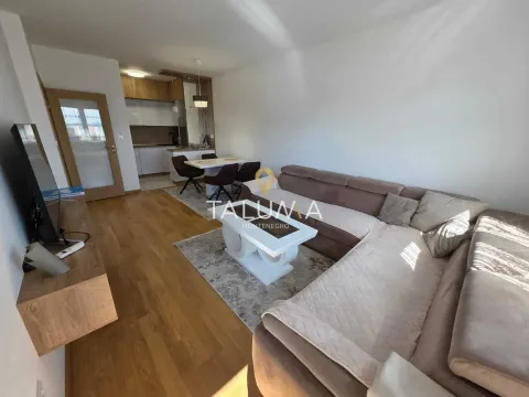 Izdavanje, jednosoban stan, 47m², City Kvart, Podgorica - image 1