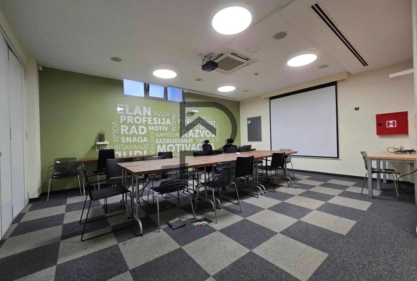 Sale, office space, 376m², Dalmatinska ulica, Podgorica