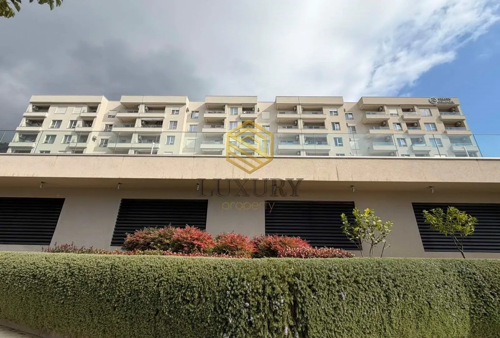 Rent, studio apartment, 30m², Bečići, Budva