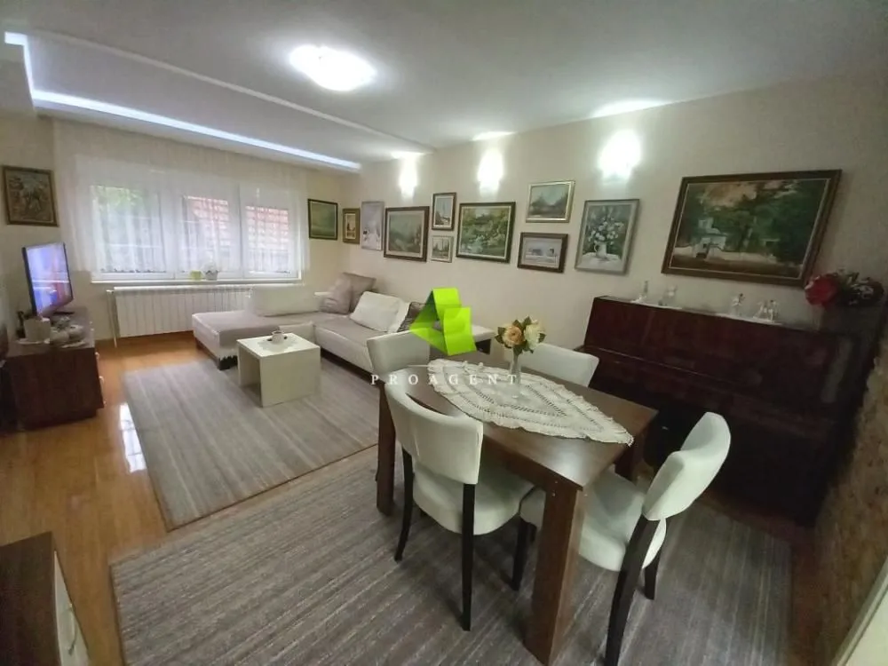 Prodaja, kuća, 180m², Centar, Paraćin