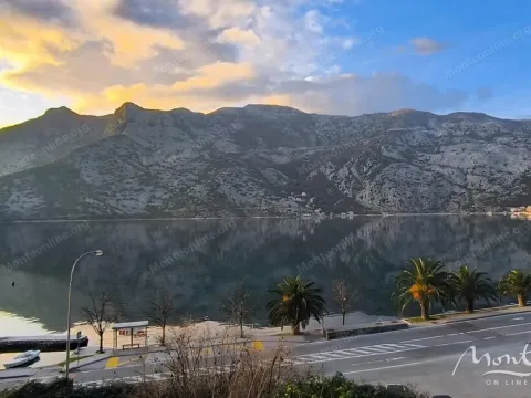 Sale, two bedroom apartment, 64m², Risan, Kotor - image 4