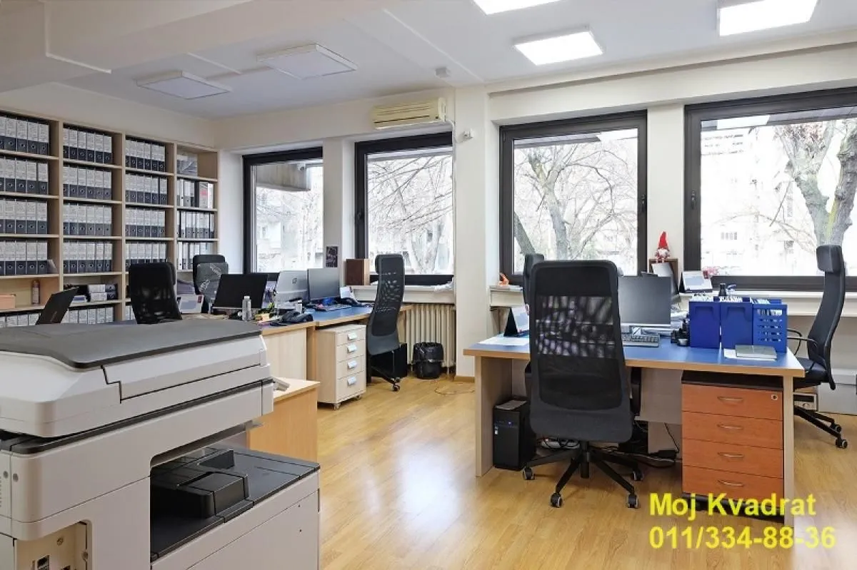 Rent, office space, 653m², Stari Merkator, Novi Beograd Sve Podlokacije