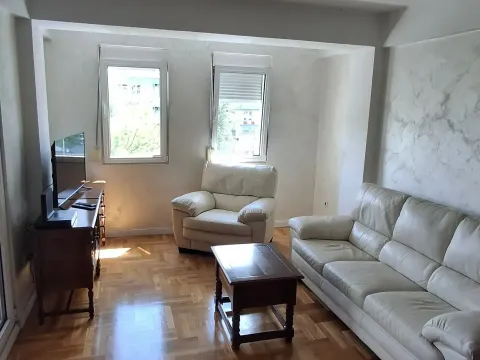 Izdavanje, dvosoban stan, 85m², Preko Morače, Podgorica - image 2