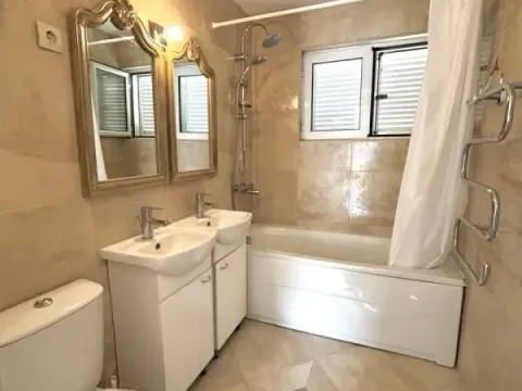 Sale, three bedroom apartment, 73m², Dobrota, Kotor - image 10