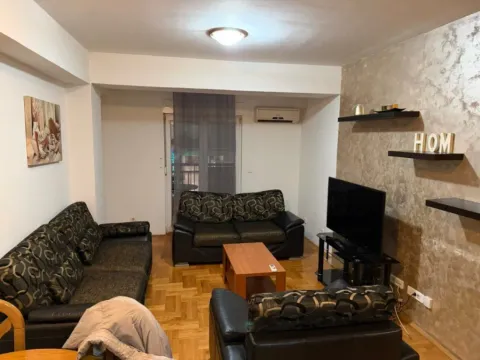 Rent, two bedroom apartment, 84m², City Kvart, Podgorica - image 4