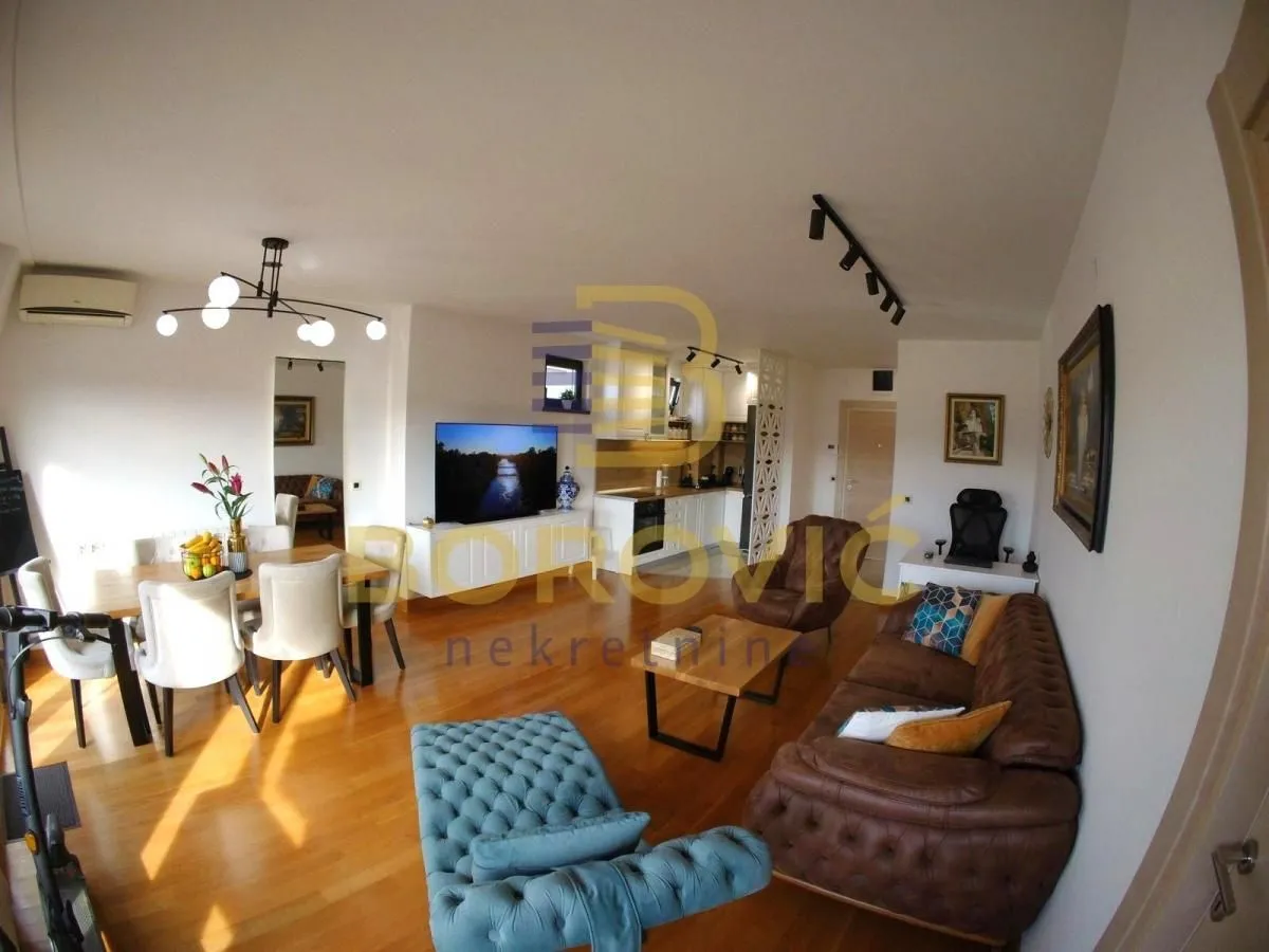 Prodaja, četvorosoban stan, 103m², Voždovac Sve Podlokacije, Beograd