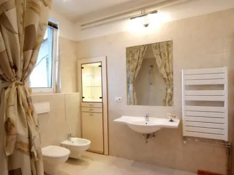 Izdavanje, stan, 160m², Stari Grad, Beograd - image 17