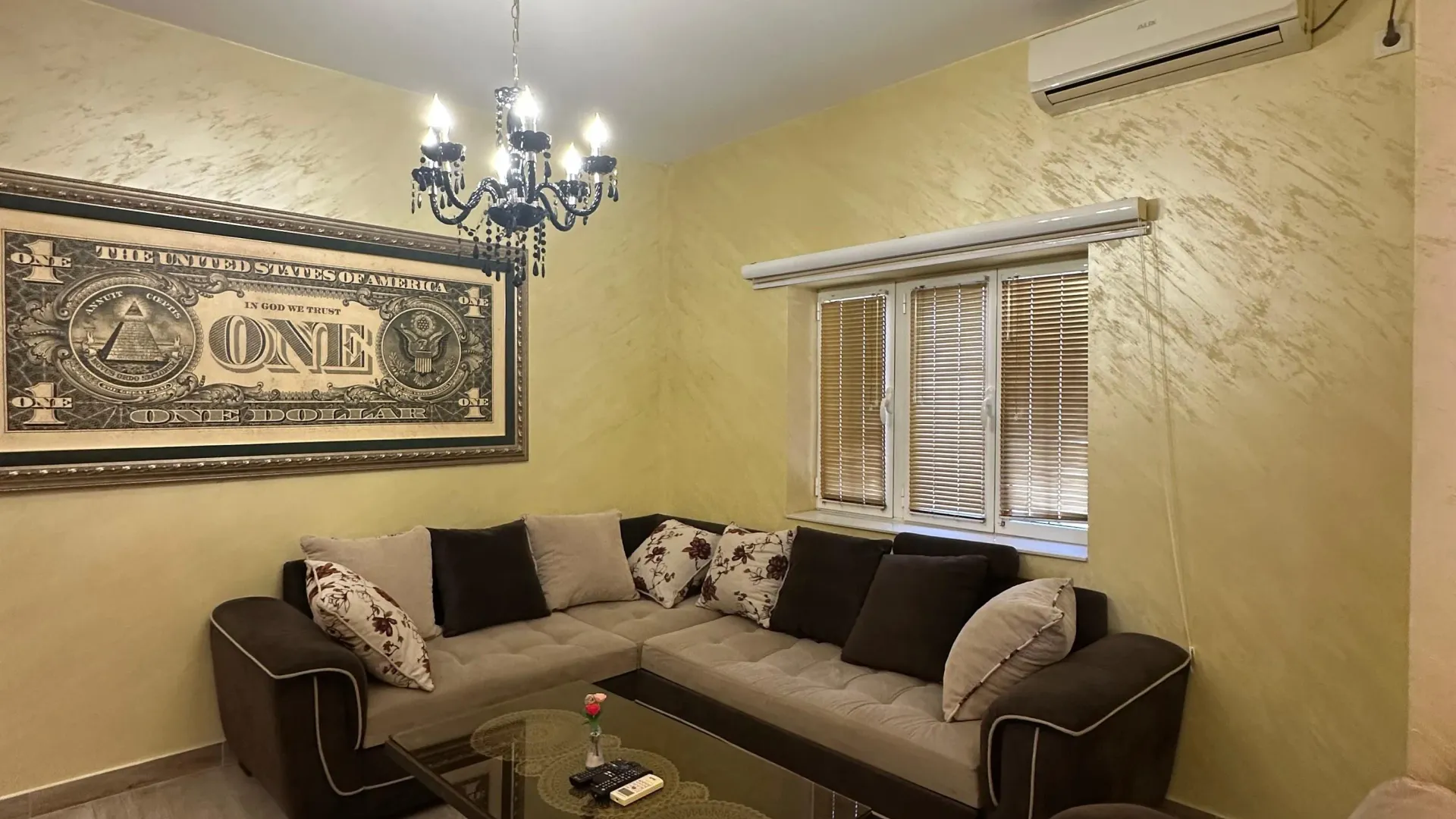 Izdavanje, jednosoban stan, 63m², Centar, Tivat