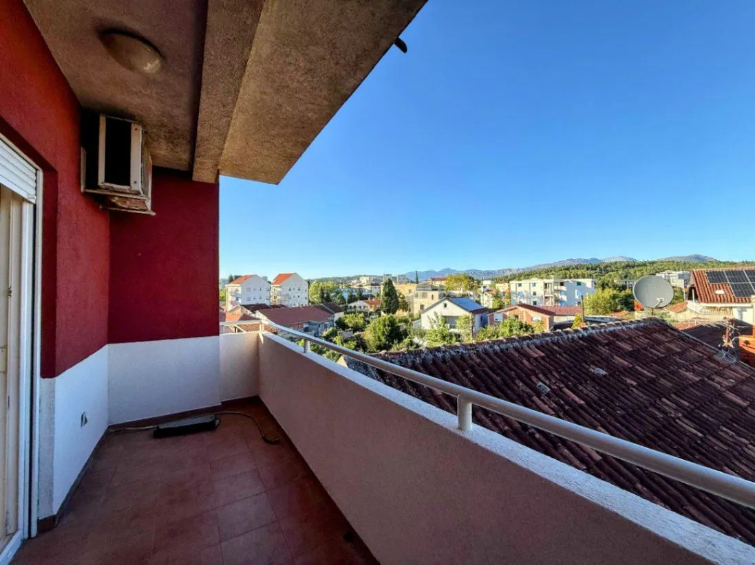 Prodaja, dvosoban stan, 74m², Drač, Podgorica