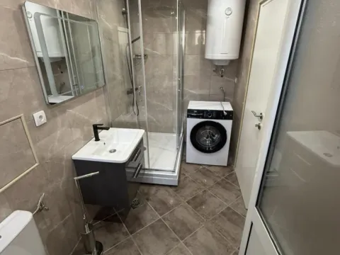 Prodaja, dvosoban stan, 52m², Centar, Tivat - image 10