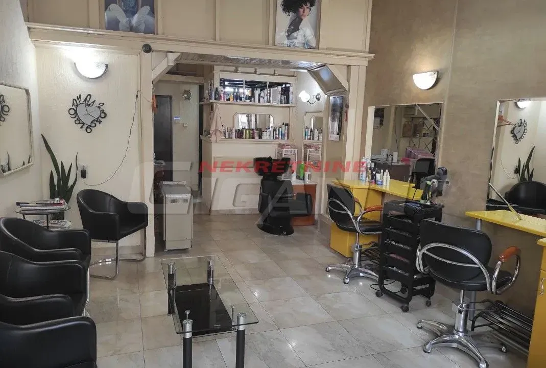 Prodaja, poslovni prostor, 77m², Vukov Spomenik, Zvezdara Sve Podlokacije