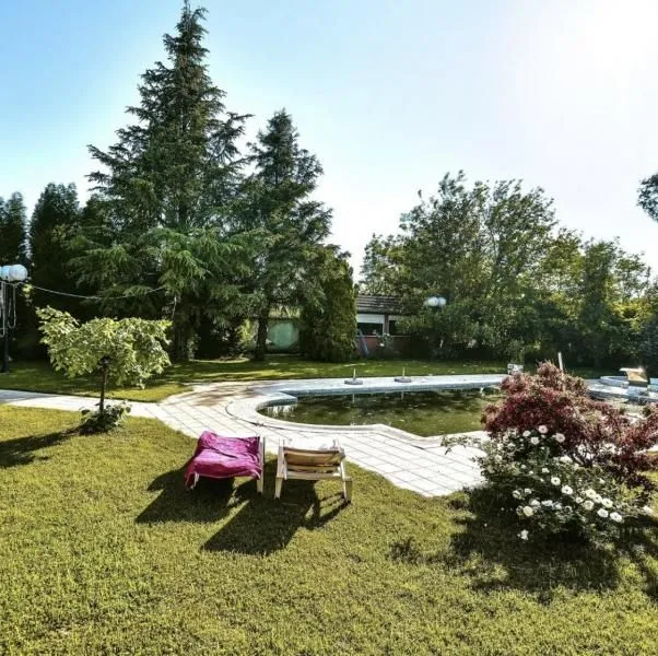 Prodaja, kuća, 250m², Podgorica, Crna Gora