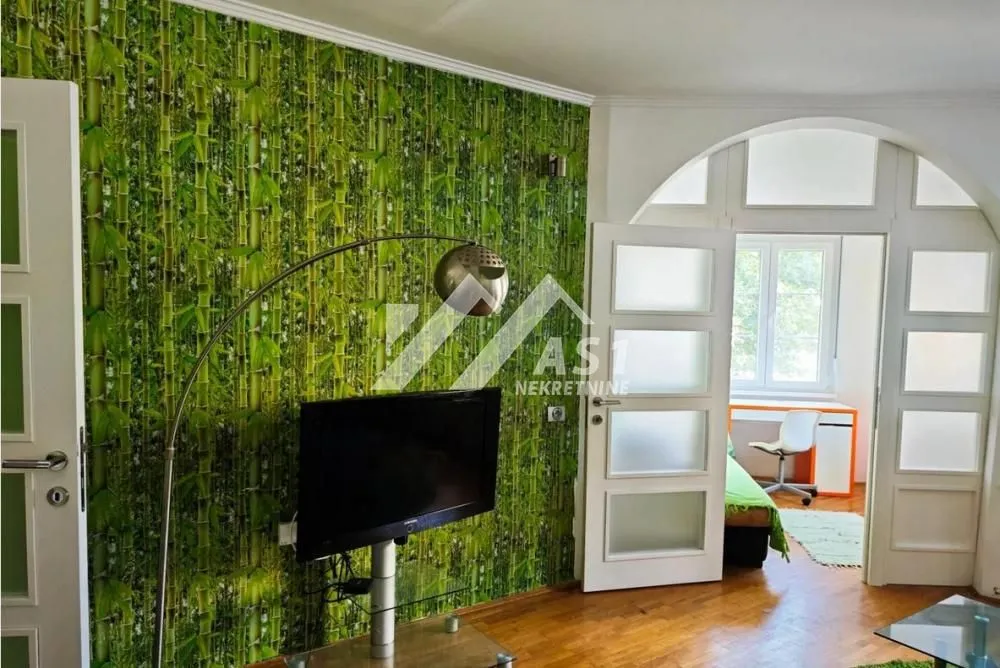 Izdavanje, trosoban stan, 70m², Novi Sad Sve Podlokacije, Novi Sad