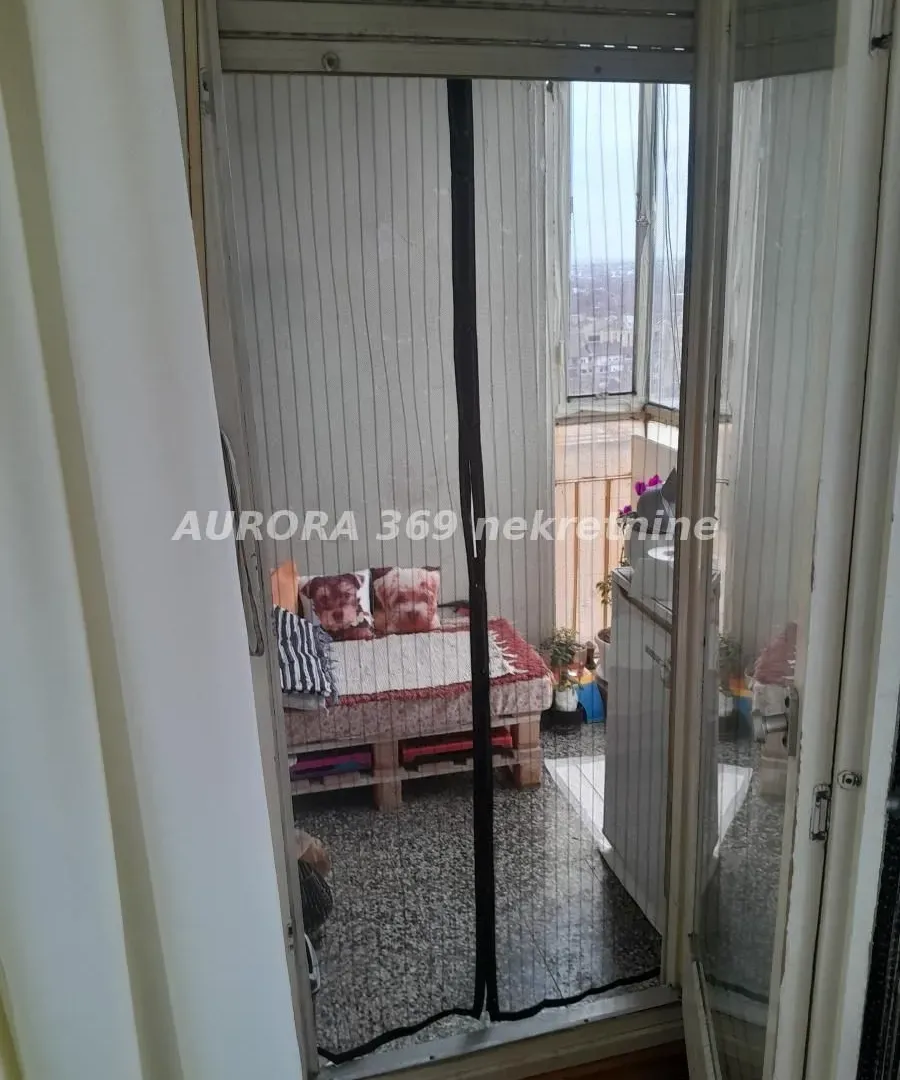 Prodaja, trosoban stan, 65m², Novo naselje, Novi Sad