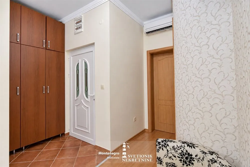 Prodaja, jednosoban stan, 75m², Đenovići, Herceg Novi