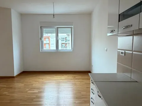 Prodaja, dvosoban stan, 73m², Tuški Put, Podgorica - image 6