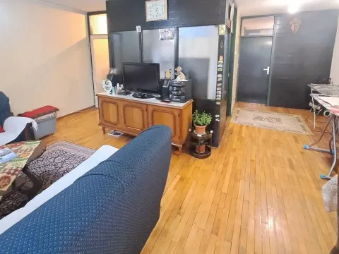 Sale, three bedroom apartment, 108m², Blok 5, Podgorica - image 2