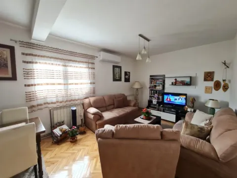 Prodaja, kuća, 250m², Kličevo, Nikšić - image 2