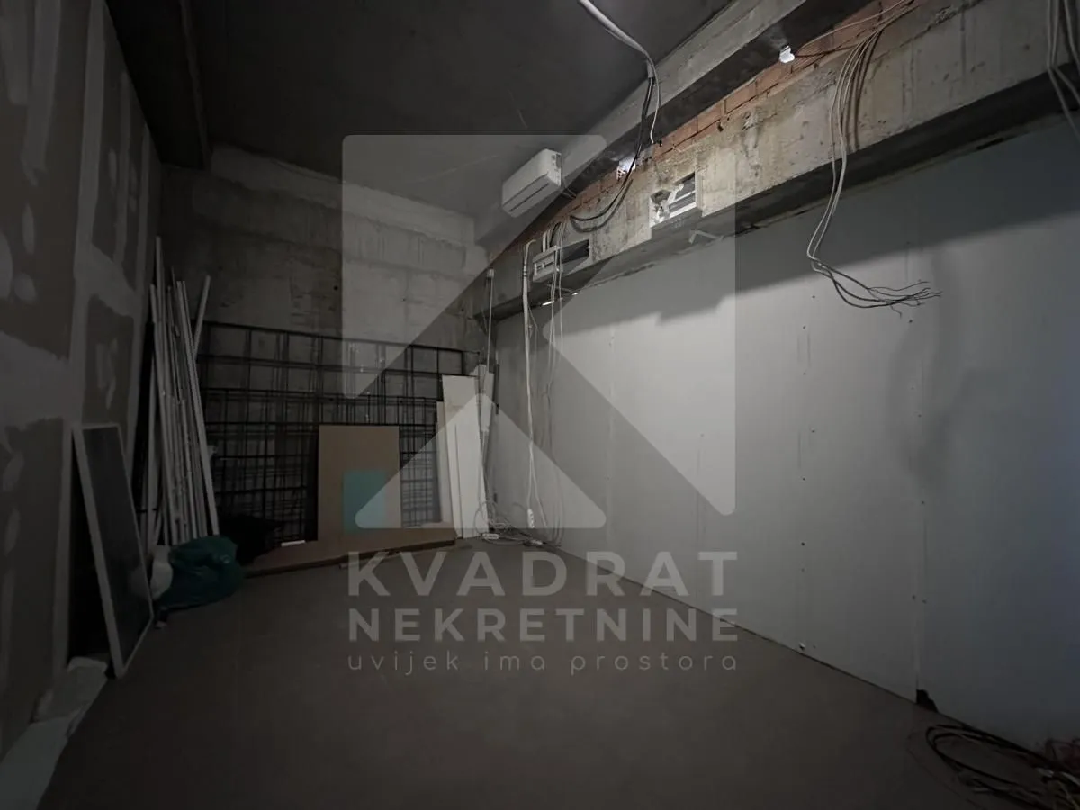 Izdavanje, poslovni prostor, 362m², Ljubović, Podgorica