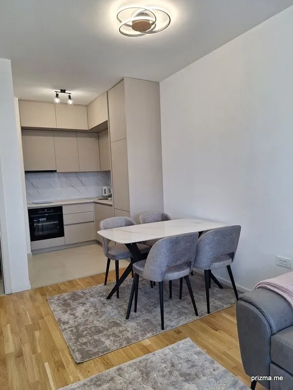 Rent, one bedroom apartment, 43m², Stari Aerodrom, Podgorica