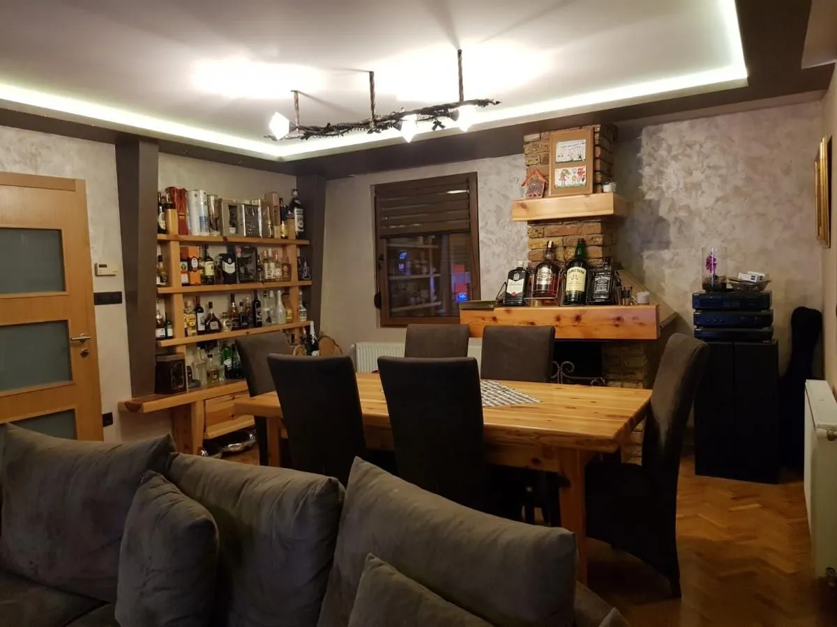 Prodaja, kuća, 165m², Sremska Kamenica, Petrovaradin