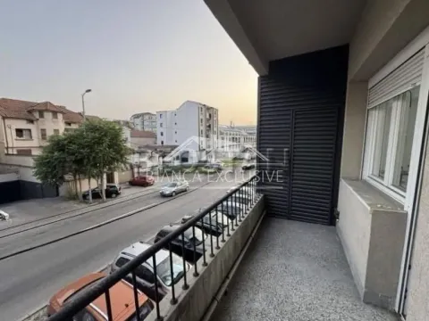 Prodaja, četvorosoban stan, 66m², Južni Bulevar, Vračar Sve Podlokacije - image 11