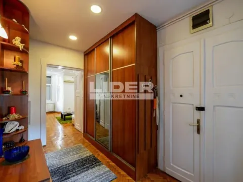 Sale, three bedroom apartment, 86m², Cvetni Trg, Vračar Sve Podlokacije - image 17