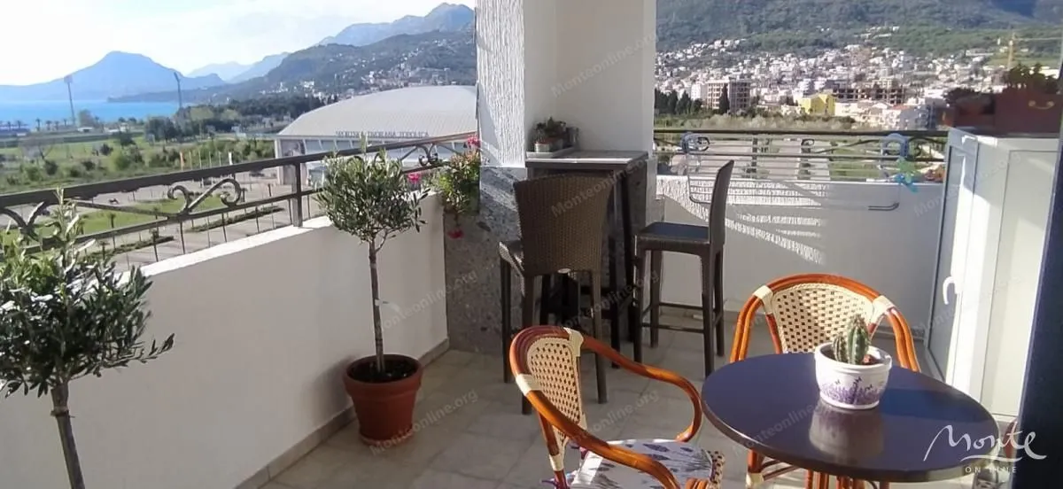 Sale, apartment, 104m², Centar, Bar