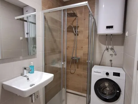 Rent, one bedroom apartment, 45m², Pobrežje, Podgorica - image 10