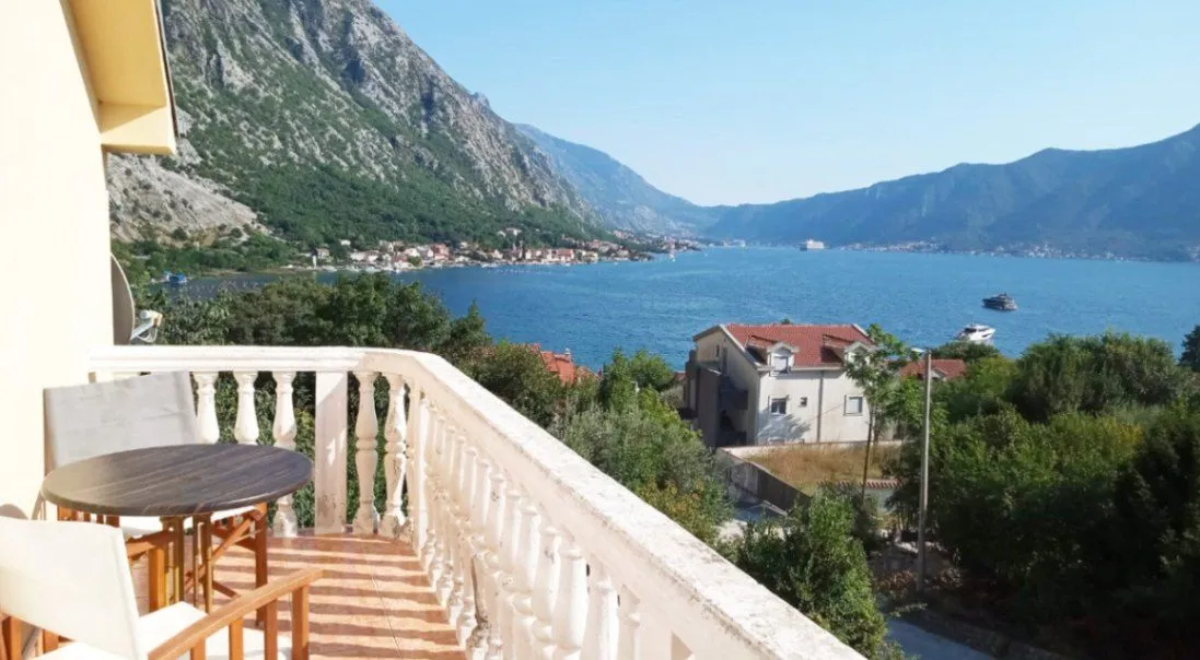 Prodaja, dvosoban stan, 53m², Orahovac, Kotor