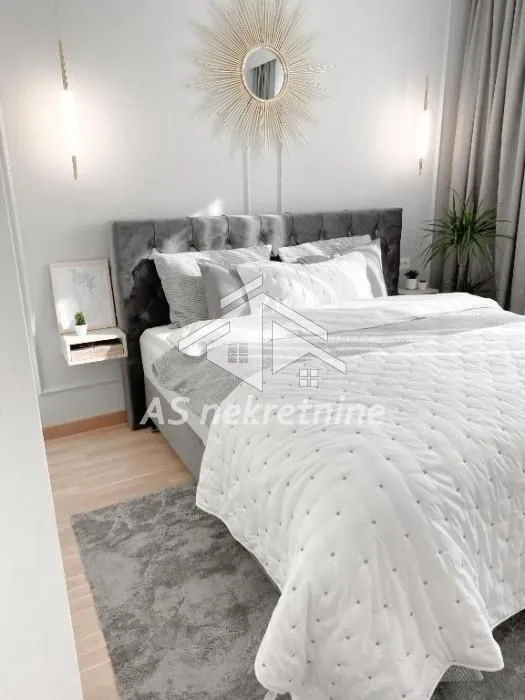 Izdavanje, dvosoban stan, 56m², Savski Venac, Beograd