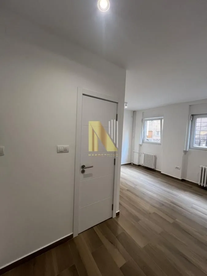 Rent, office space, 25m², Centar, Novi Sad