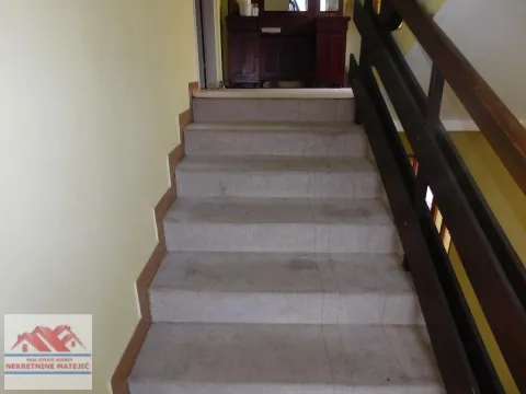 Prodaja, kuća, 200m², Stanovo, Kragujevac - image 24