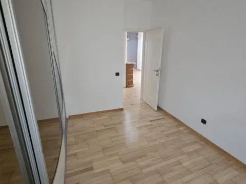 Izdavanje, kuća, 200m², Zemun Novi Grad, Zemun Sve Podlokacije - image 11