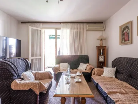 Sale, two bedroom apartment, 65m², Škaljari, Kotor - image 3