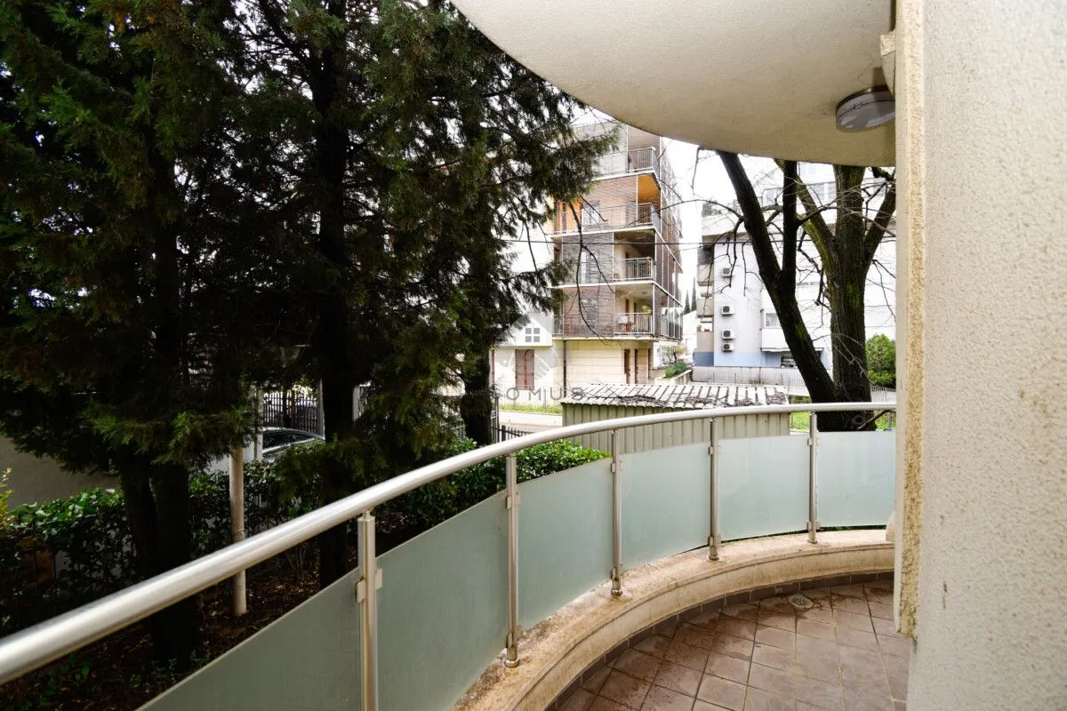 Rent, two bedroom apartment, 100m², Gorica C, Podgorica