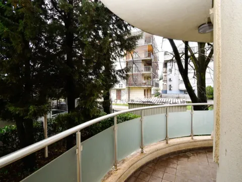 Izdavanje, dvosoban stan, 100m², Gorica C, Podgorica - image 7