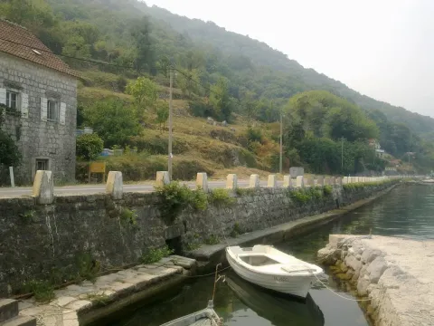 Sale, house, 200m², Kotor, Crna Gora - image 1