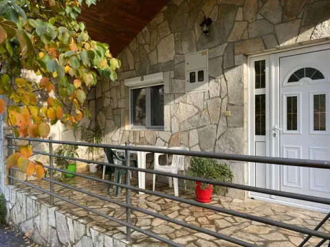 Izdavanje, kuća, 90m², Spuž, Danilovgrad - image 8