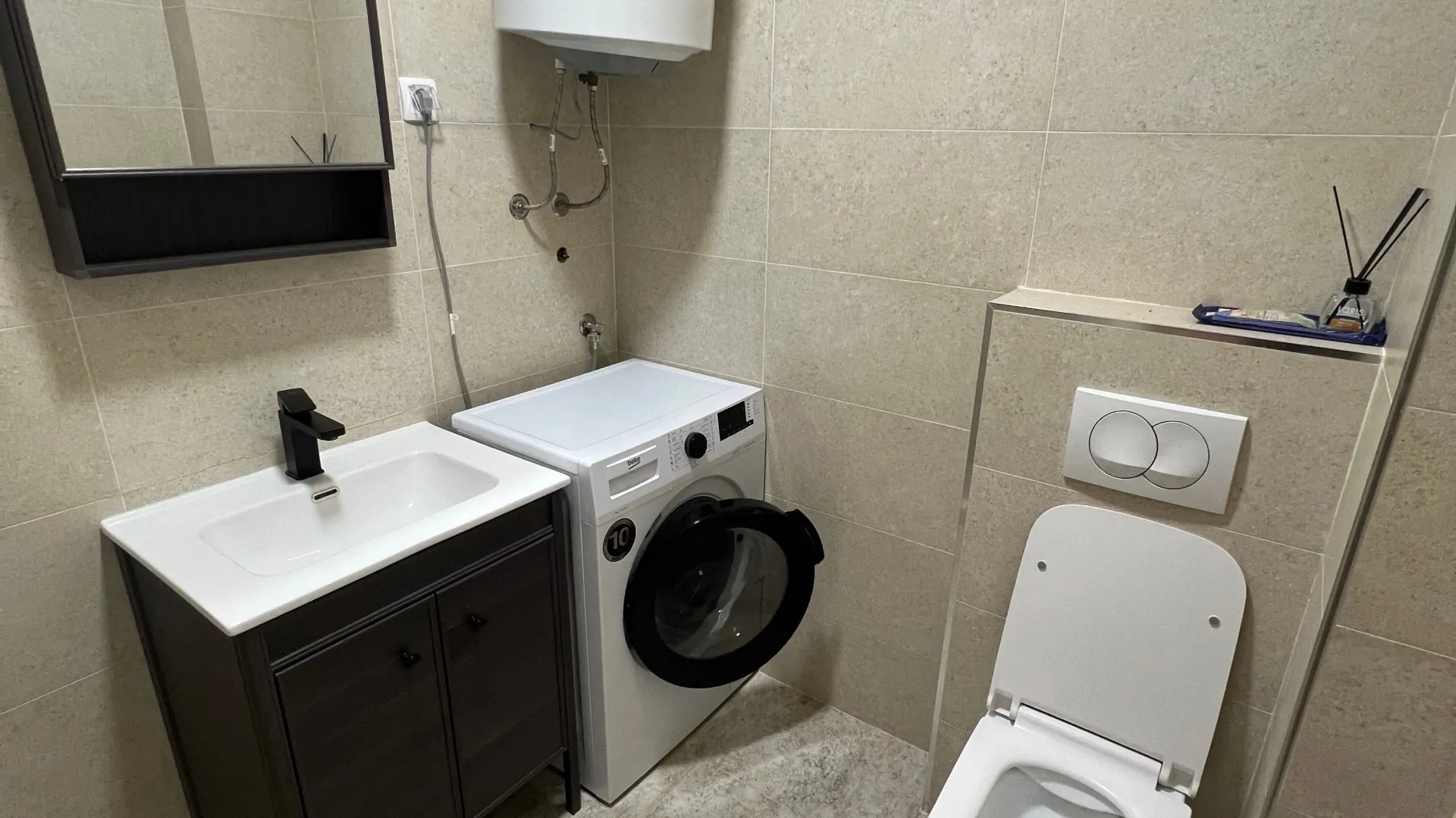 Izdavanje, jednosoban stan, 41m², Ilino, Bar