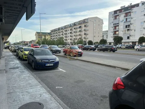 Rent, office space, 25m², Stari Aerodrom, Podgorica - image 5